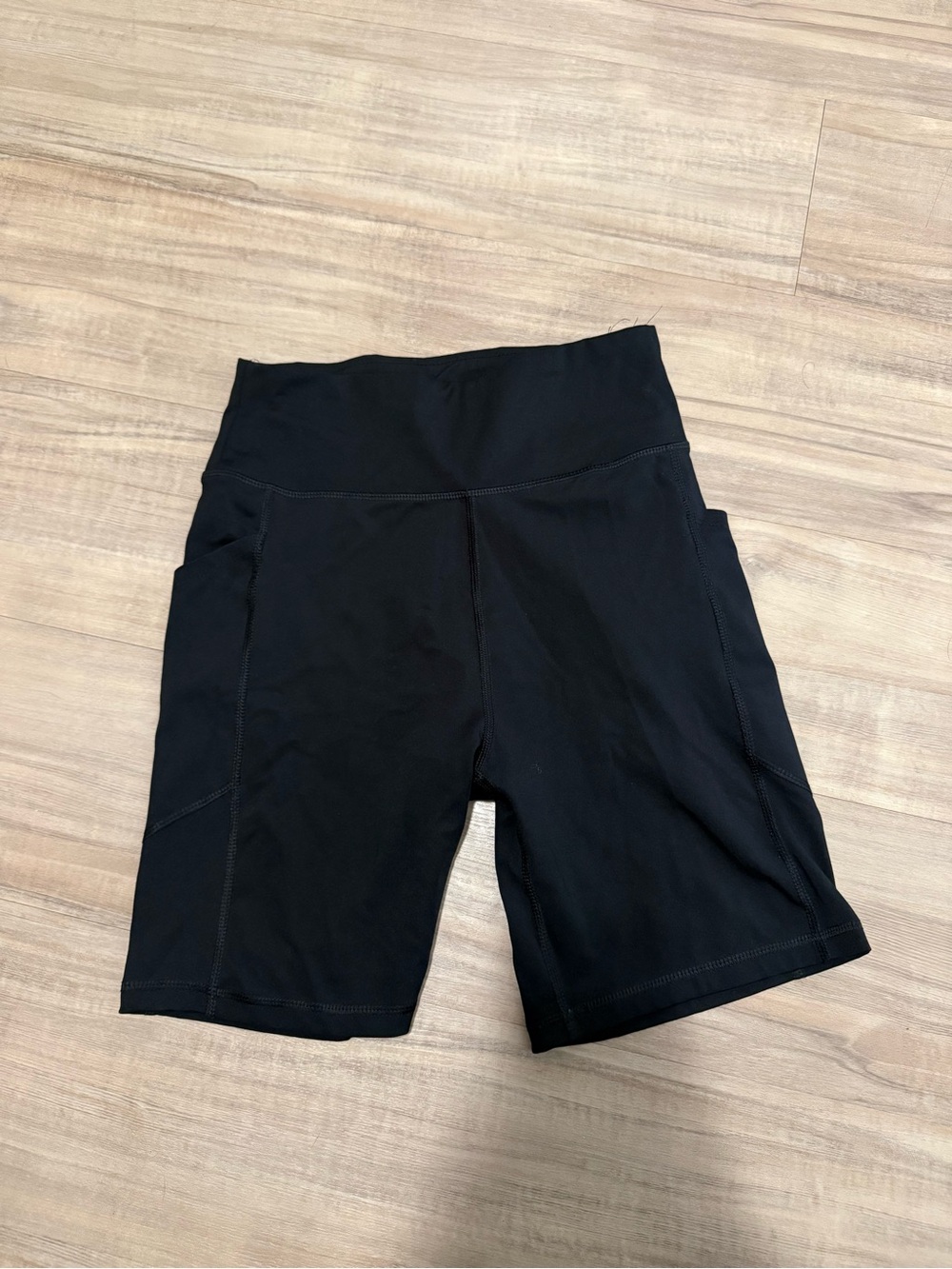 American Eagle Outfitters Black High-Rise Bike Shorts with Side Pockets